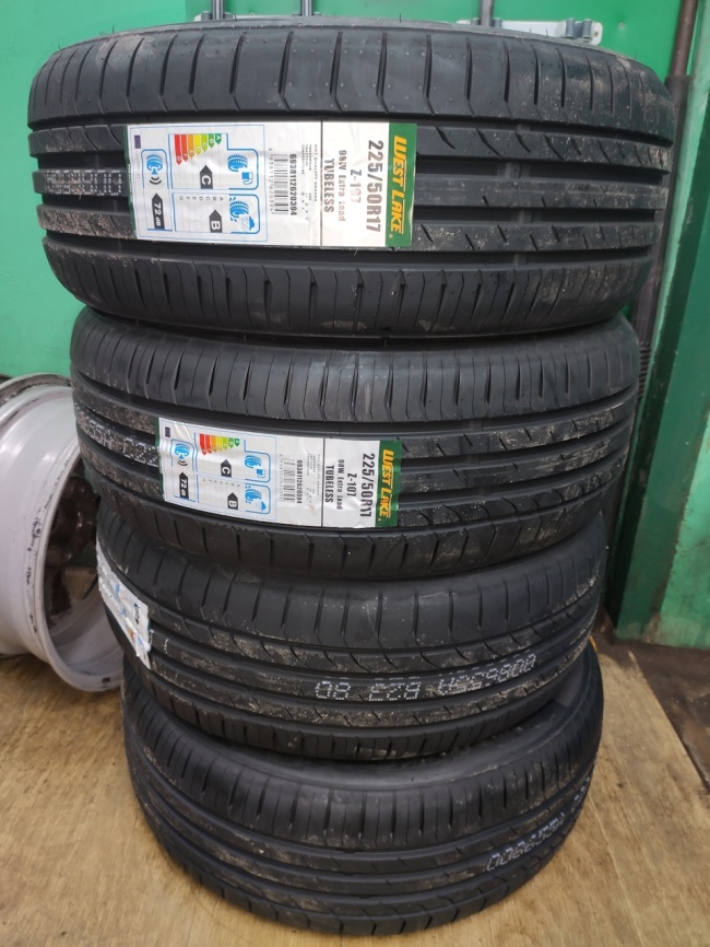 Автошина Westlake 215/55/18 99V Z-107 XL фото 1